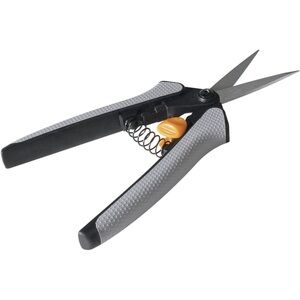 Ergonomic Grooming Shears in Black and Gray